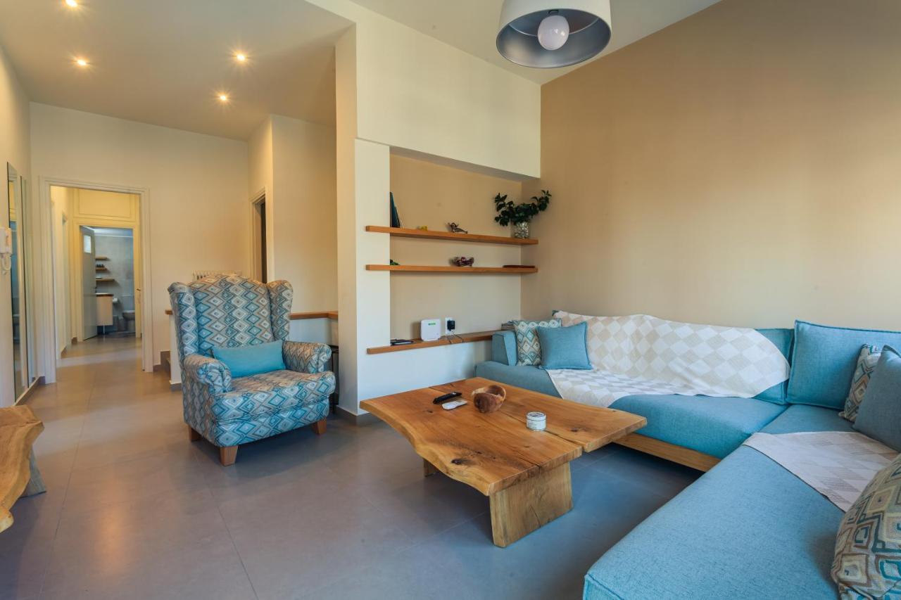 Upscale Modern Escape In The Historic Center Lägenhet Kalamata Exteriör bild