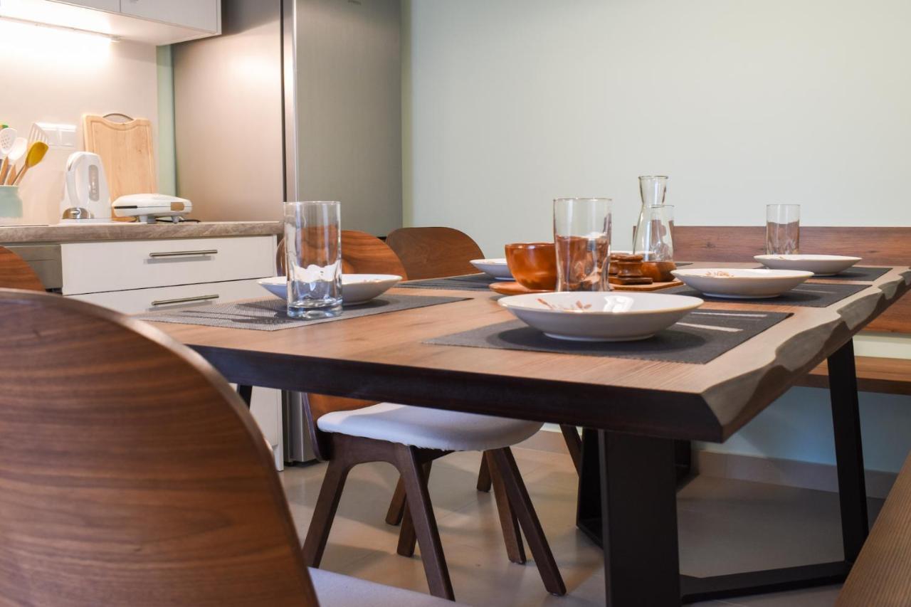 Upscale Modern Escape In The Historic Center Lägenhet Kalamata Exteriör bild